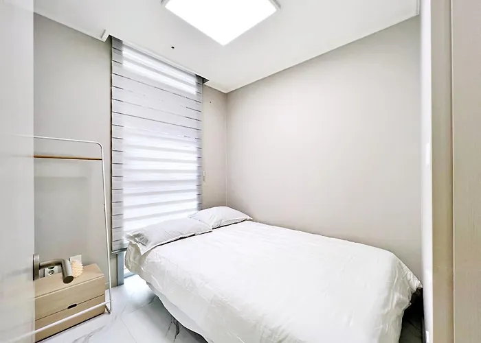 Апартаменты Cityhall Loft 4 Minutes Away From Myeongdong