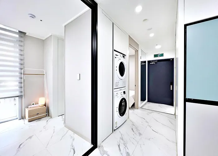 Cityhall Loft 4 Minutes Away From Myeongdong Апартаменты Сеул